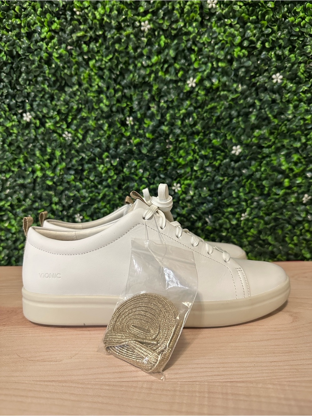 Vionic Paisley Leather Sneakers New #15 - Picture 5 of 8